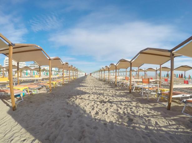 hotelpierrericcione en offer-first-week-of-september-hotel-riccione-close-to-the-sea 010