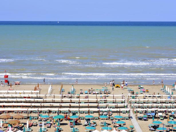 hotelpierrericcione en offer-first-week-of-september-hotel-riccione-close-to-the-sea 012