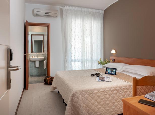 hotelpierrericcione en offer-in-riccione-for-one-week-in-july-in-3-star-hotel 010