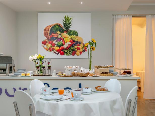 hotelpierrericcione en offer-last-week-of-august-riccione-hotel-close-to-the-sea 009